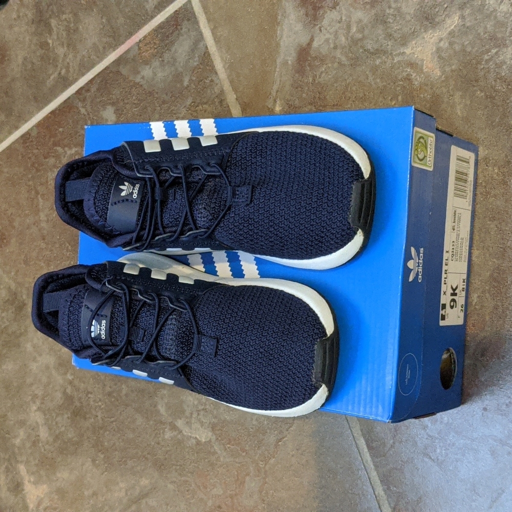 Toddler boys Adidas size 9 shoes